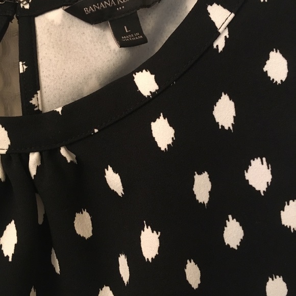 Banana Republic L Black White Dot Peplum Top 🌸 - Picture 3 of 4